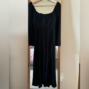 Reformation Sigmund Dress in Black. Size 2